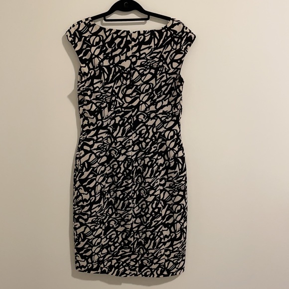 CALVIN KLEIN | EUC Black and White Patterned dress - Picture 4 of 4